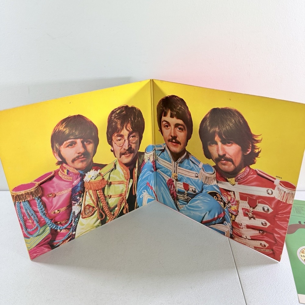 The Beatles Sgt. Pepper's Vinyl Record LP VG+ 1967 Stereo Capitol SMAS-2653 - Picture 7 of 8